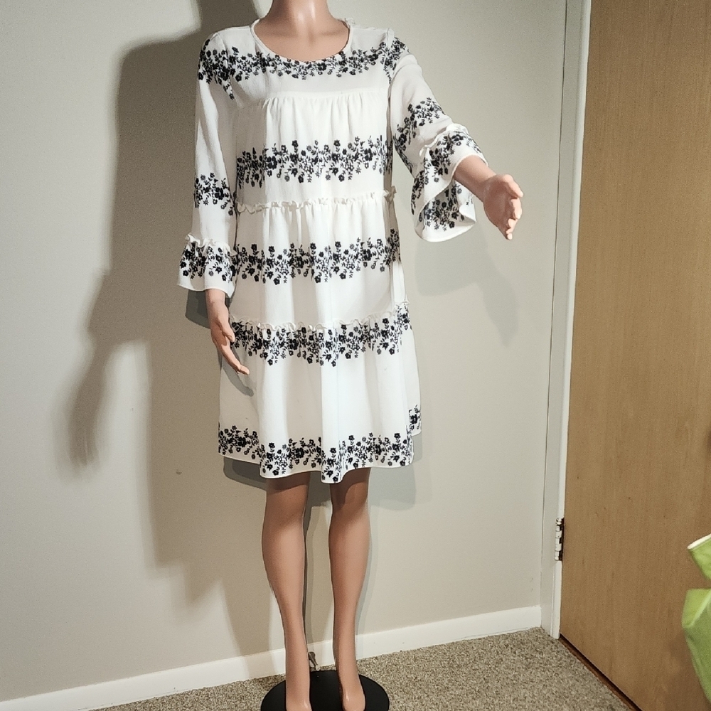 Floral White and Black Women's Dress